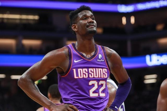 骑士大胜公牛开季14连胜 鹈鹕力克掘金止5连败